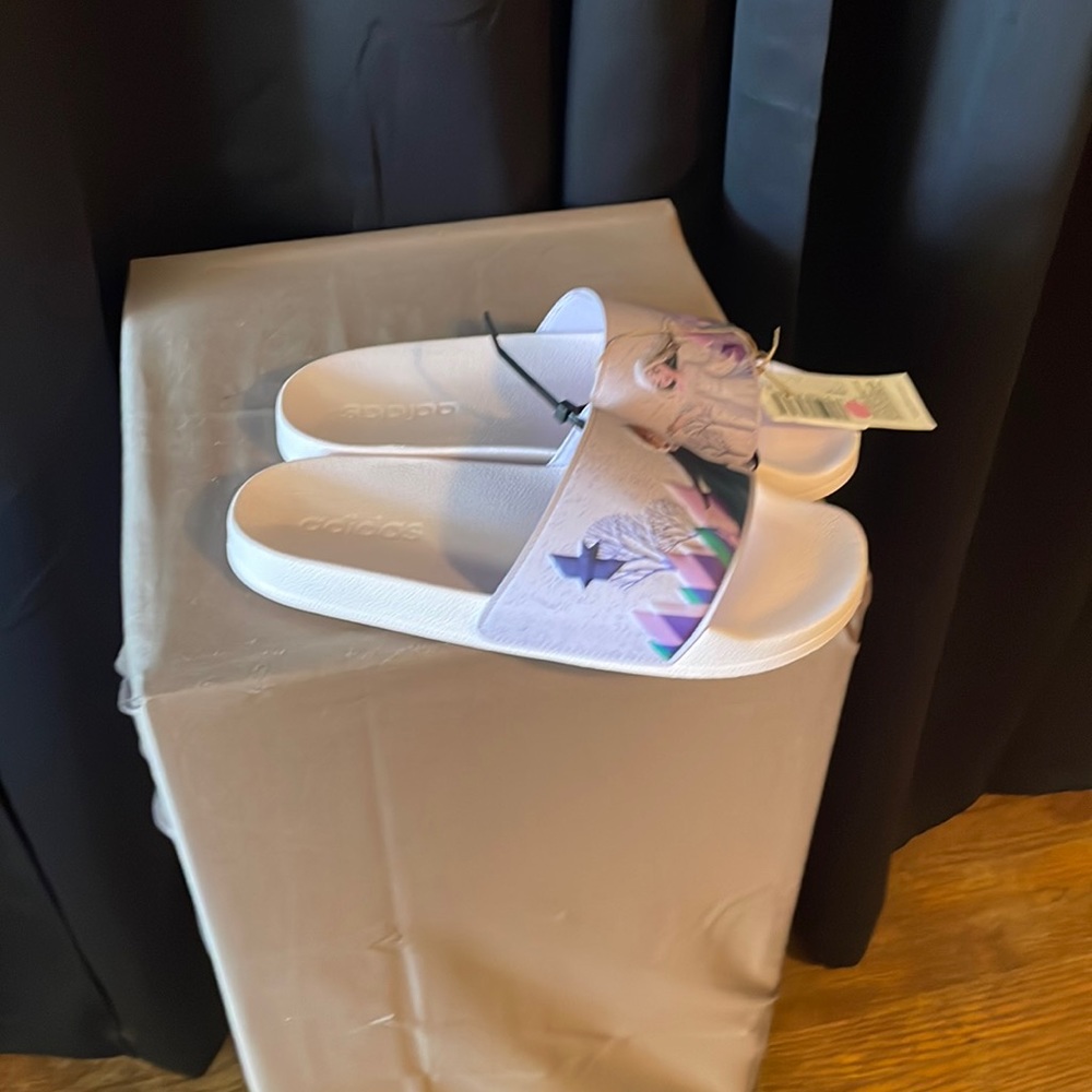 Adidas slides frozen size 6